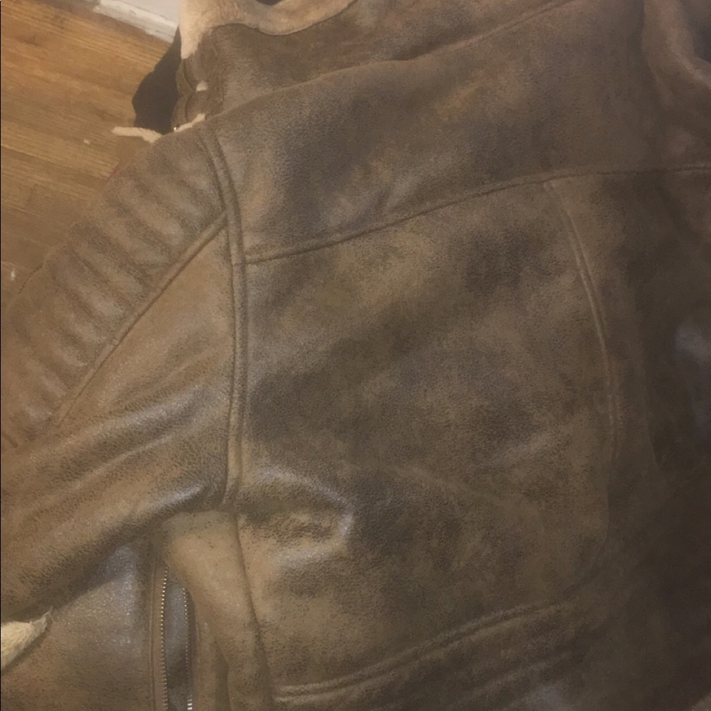 Coat - Picture 7 of 8